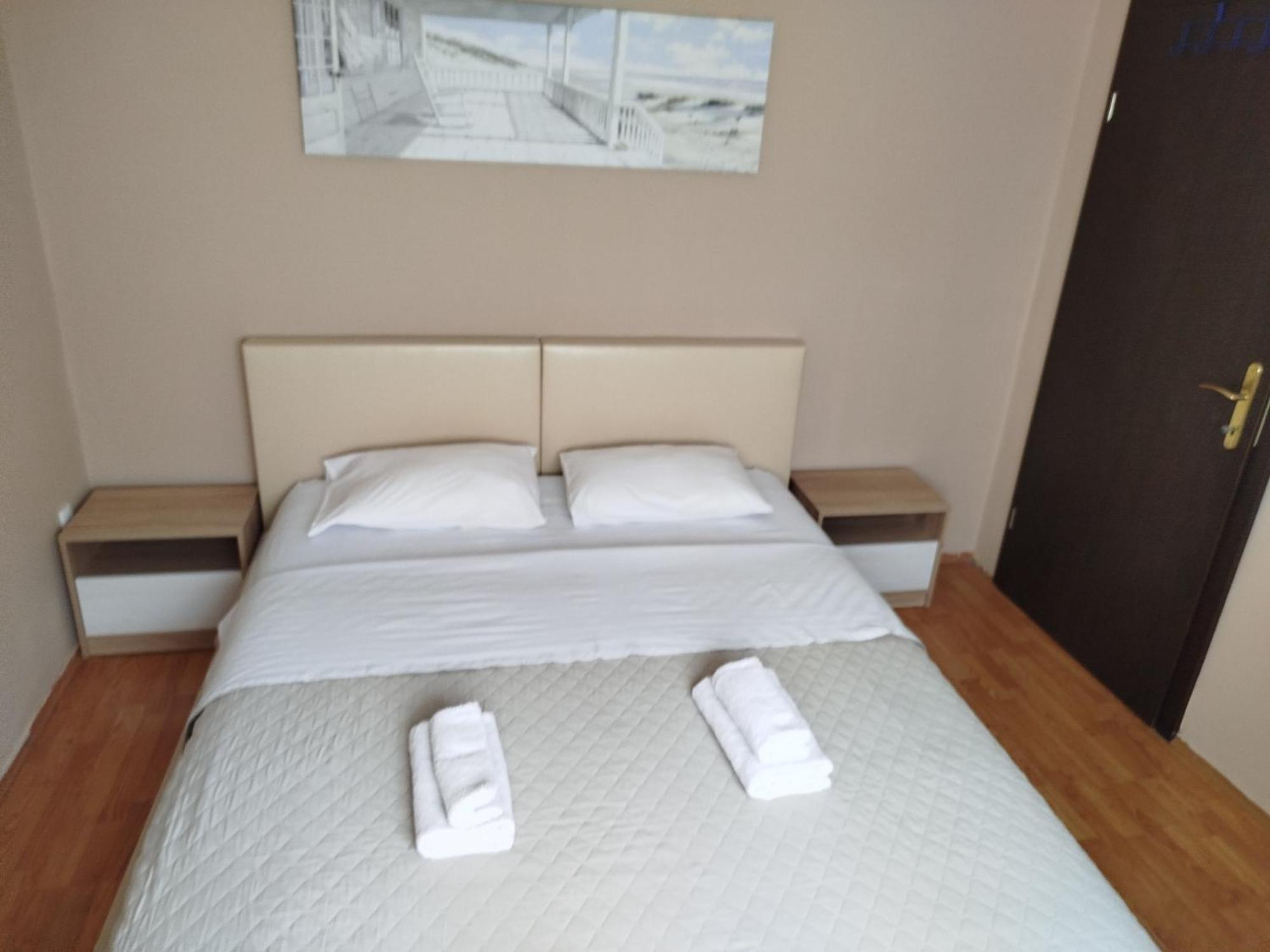 Apartment Filipovic พอดโกริกา ภายนอก รูปภาพ
